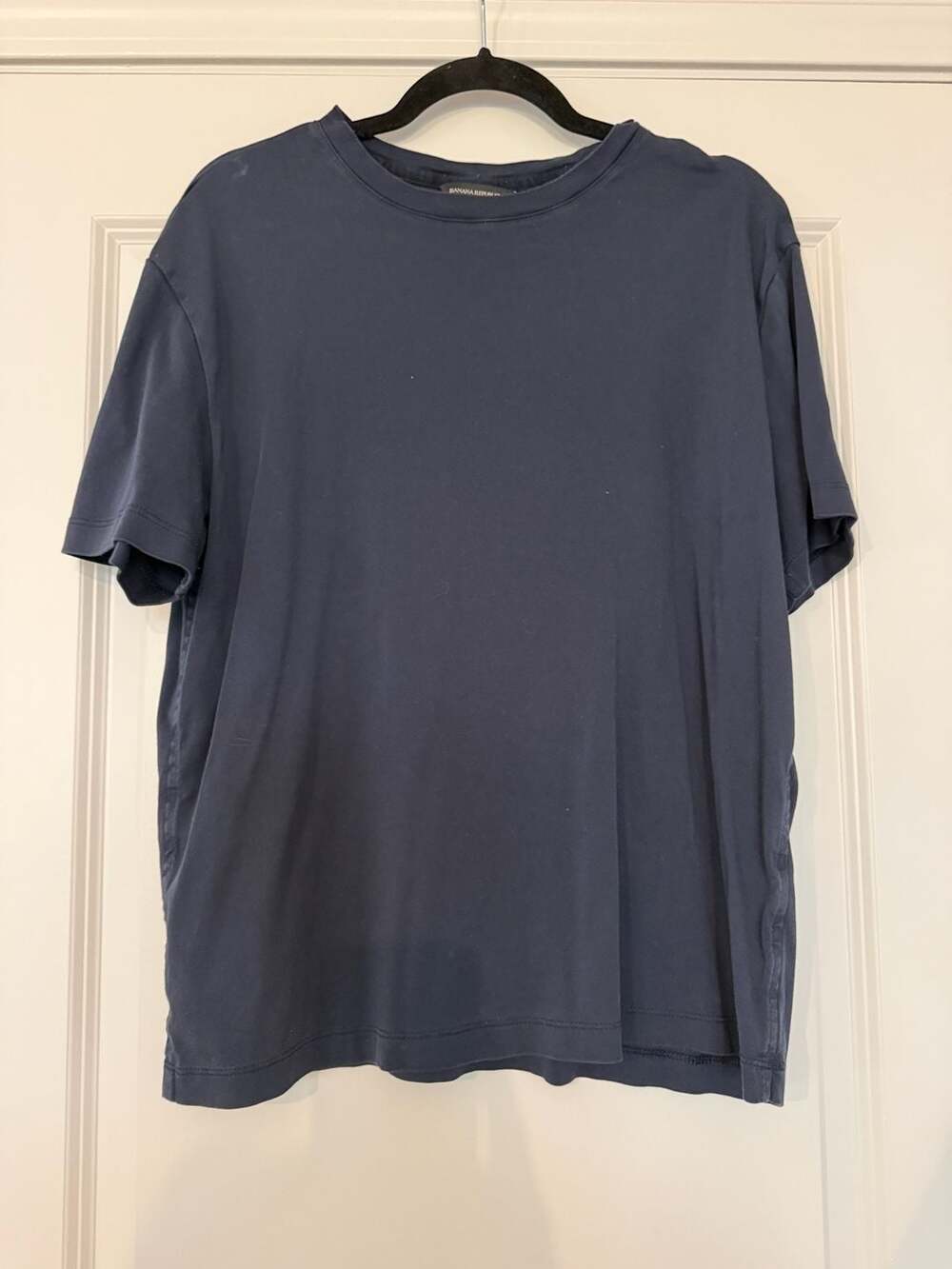 Banana Republic Luxe Touch Performance T-Shirt Size L Navy Blue Crewneck